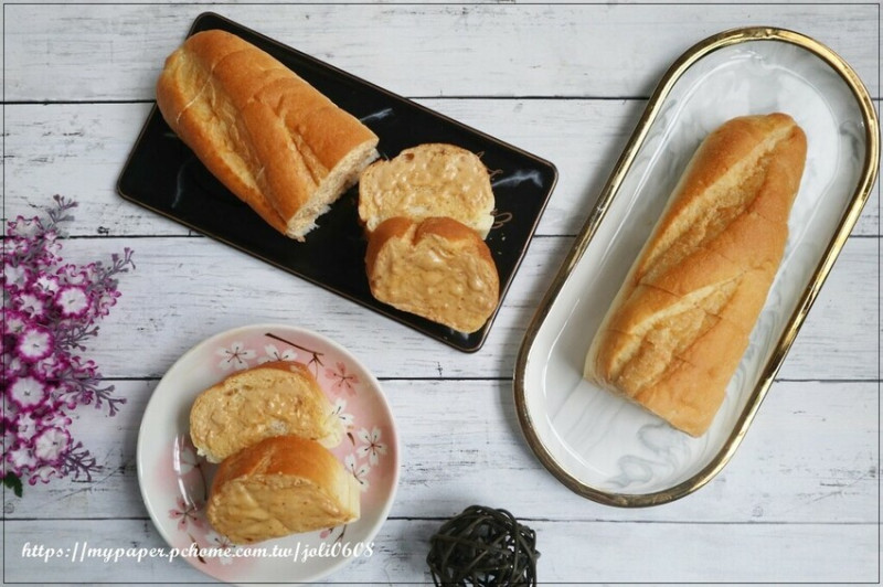 台北市松山區【查理布朗烘焙ChirleBrown】湯普斯系列-花生&大蒜&明太子~團購冠軍推薦 宅配美食推薦 早餐、下午茶、宵夜首選