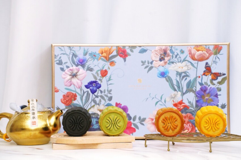 2025 中秋送禮 漢來大飯店「漢來情月中秋月餅禮盒」：經典、創新口味月餅幫你傳遞心意