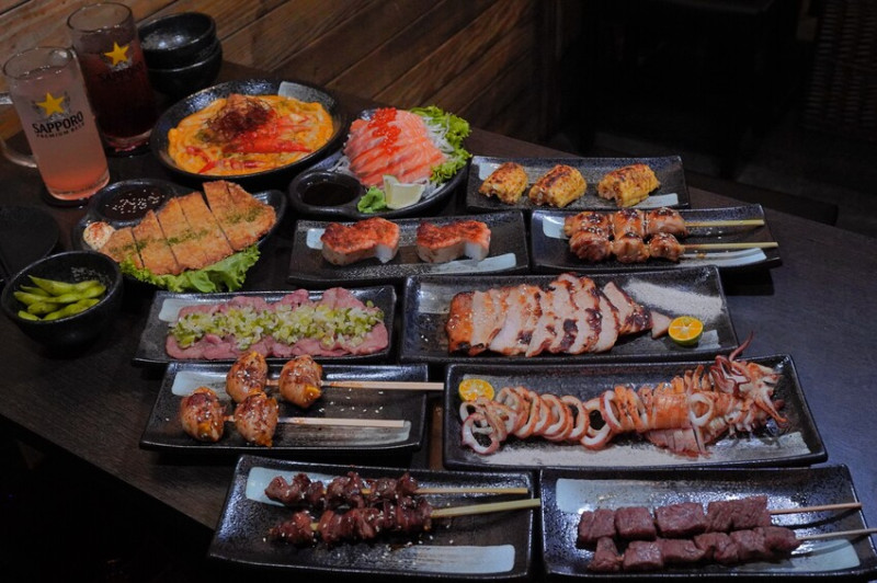 新北市三重區三重居酒屋推薦｜老串角三重店 開到凌晨的深夜美食 串燒、刺身、熟食通通有！