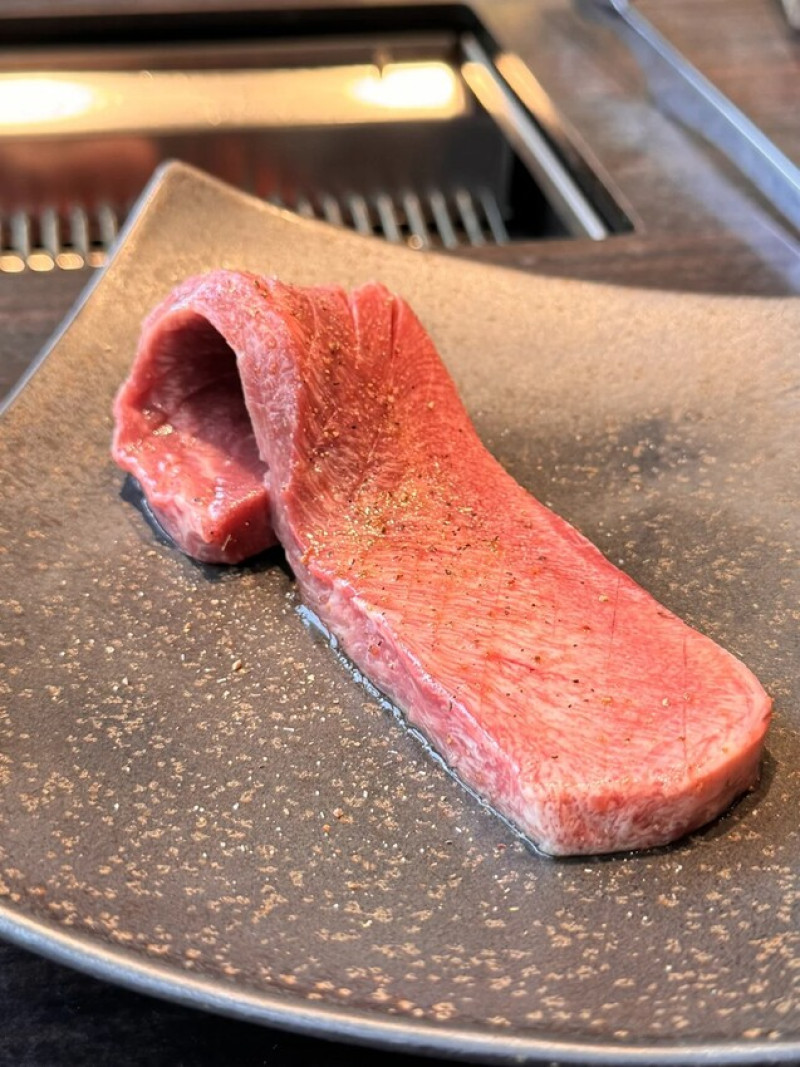 日本大家都吃這家沖繩烤肉｜#琉球の牛