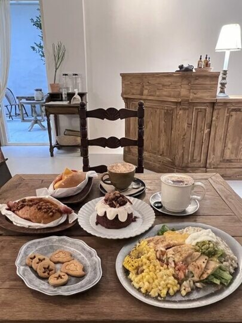 【新竹】「Hidden Off．預約制的老宅網美文青風格咖啡館（戚風蛋糕/常溫甜點/自家烘焙麵包/近市政府/可線上訂位)」