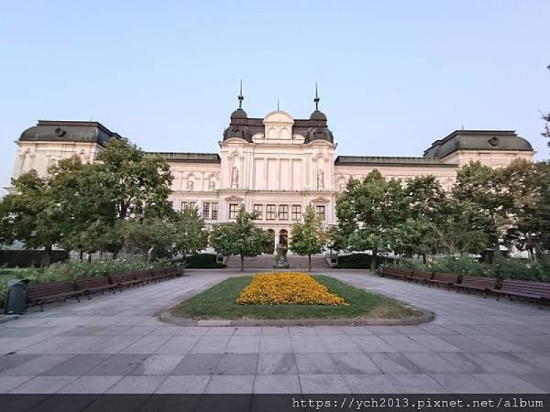 走逛保加利亞首都索菲亞 凱悅飯店周邊美麗建築與公園