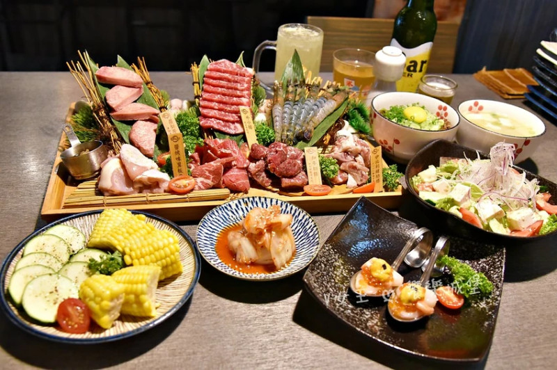 東區燒肉推薦 豆町村燒肉 ll 國父紀念館美食，嚴選新鮮頂級食材，桌邊代烤服務，讓你吃到最剛剛好最美味的食材，是好友聚餐首選