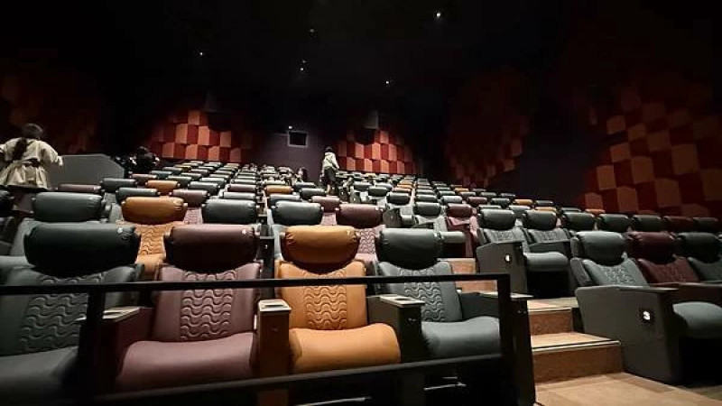 台北最新約會景點《大巨蛋秀泰影城》全台獨家高規格特殊影廳/全台唯一芬蘭大師設計座椅/全台唯一270° 全景...