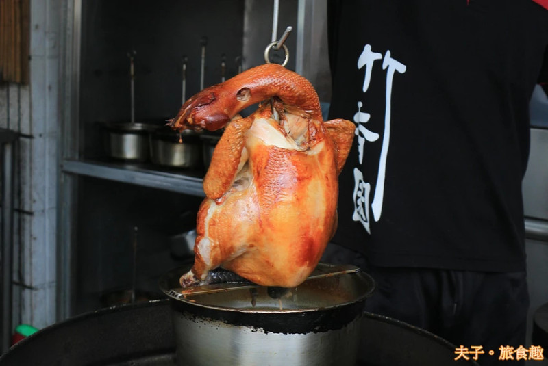 南部甕缸雞始祖 全台首創手剝甕缸雞 山產美食盡在台南關子嶺竹香園