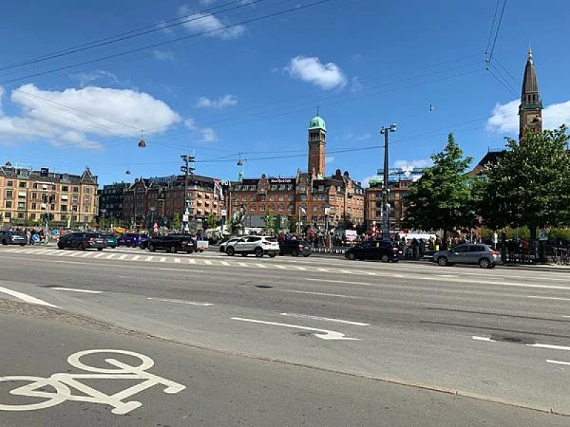 《北歐三國丹麥挪威瑞典旅遊 | 行前準備規劃 | 安全注意事項》丹麥：哥本哈根市區一日遊 | 市政廳廣場、漢...