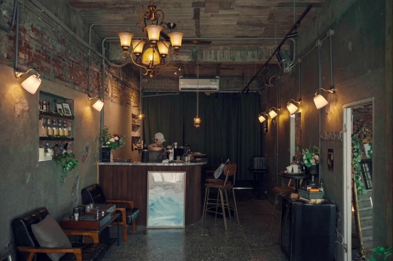 澳式長黑與酥脆可頌的最佳邂逅！A.L.O Concept Store高雄咖啡控必訪質感空間。