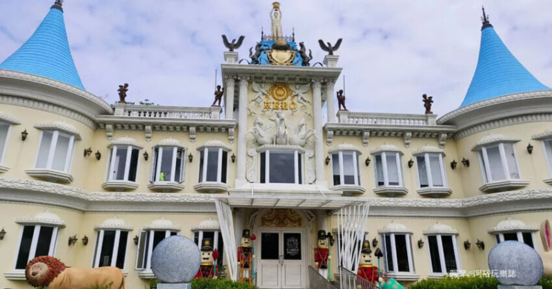 走訪台南中西區藏金閣2館！沉浸愛麗絲童話世界，免門票好去處