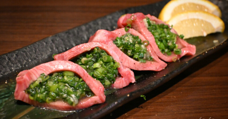 日本鳥取車站旁美食必吃！CP值超高烤肉牛王，夢幻級鳥取和牛不到千元台幣。