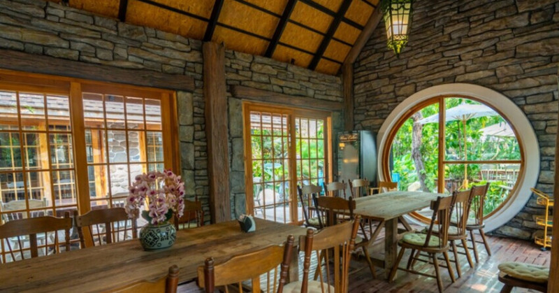 泰國曼谷森林系餐廳！Park Sathorn秘境花園，小橋流水城堡必拍。