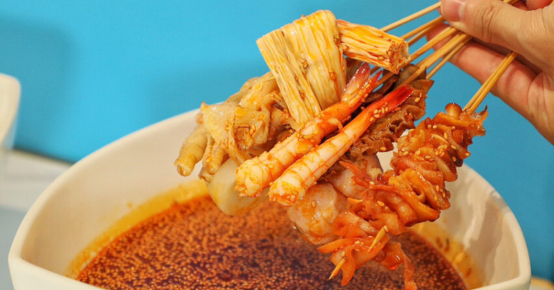 新竹美食「串串食光」正宗四川缽缽雞 冒菜 美蛙魚火鍋，麻辣控不能錯過。