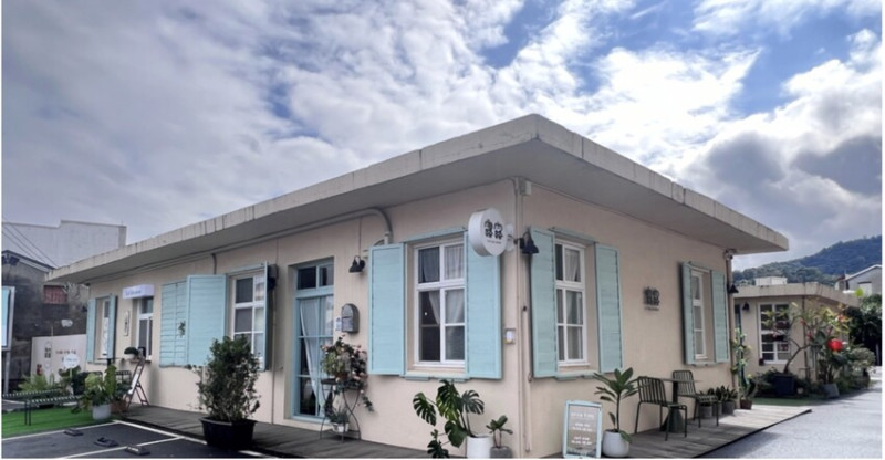 宜蘭三星咖啡廳推薦！露露咖啡Lulü Coffee舊宿舍老宅咖啡，超好拍寵物友善秘境！