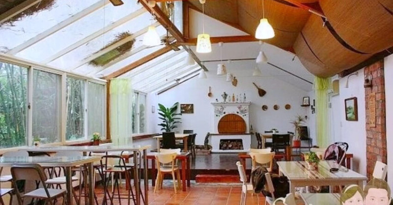 宜蘭隱藏版美食！芭樂狗烏克蘭餐廳藏三合院裡，超道地羅宋湯 烤羊肉套餐。