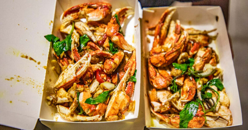 嘉義宵夜隱藏版美食！松田二代目沙茶螃蟹在地人私藏，獨家爆炒香氣超銷魂。