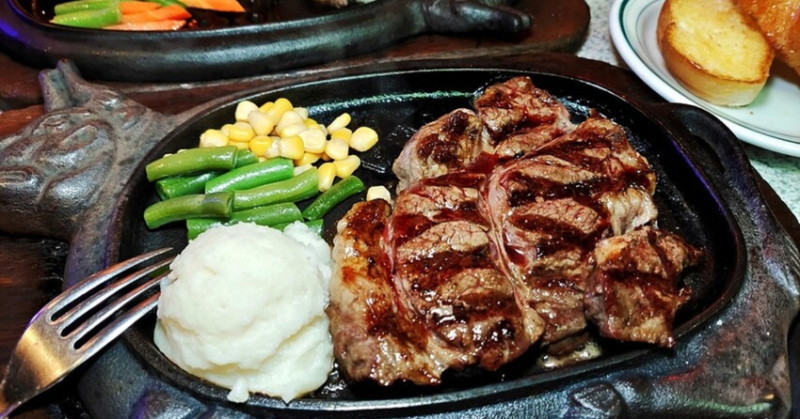 Steak House ，沖繩在地人氣牛排，88牛排館國際通必訪。