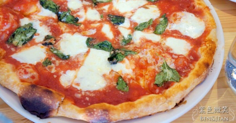 宜蘭道地披薩首選！TAVOLA pizzeria手工道地披薩，寵物友善推薦。