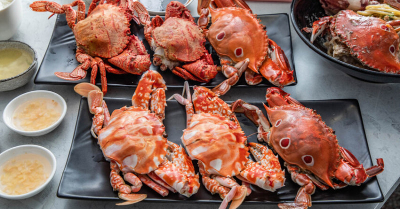 萬里蟹只要150元！金山隱藏海鮮餐廳，新北海鮮推薦。