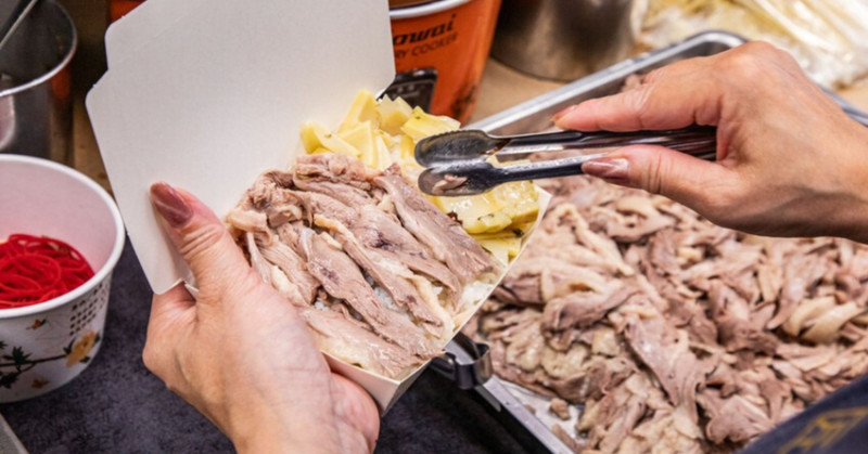 台中鵝肉界人氣王！酉金鵝 鵝肉飯百元有找，鵝高湯免費喝到飽CP值破錶。