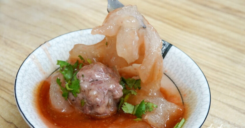 捷運大直站肉圓老店！大直肉圓必吃Q彈外皮肉圓、綜合羹。