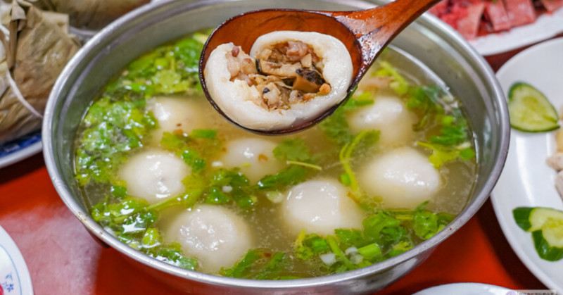 新竹隱藏版美食！傳承三代阿婆大湯圓，巨無霸客家鹹湯圓藏深山40年老店。