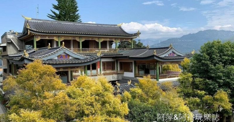 梅山巧雲小棧龍王金殿，體驗金光閃閃仙氣十足的嘉義景點