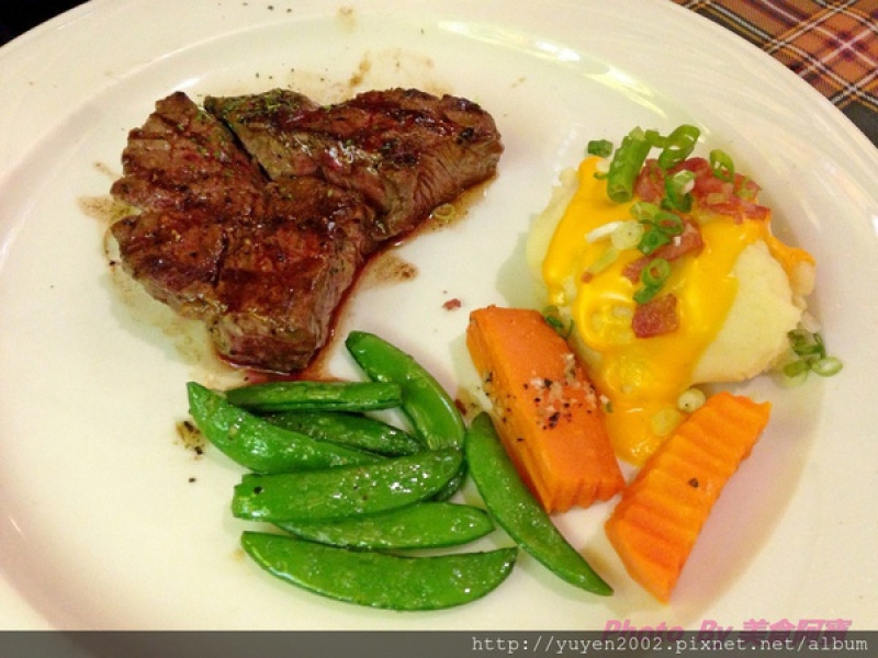 【台北市】美式餐飲連鎖餐廳「SWENSENS 双聖」