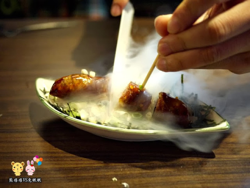 
【逢甲夜市】錦上花冰火香腸酒吧
