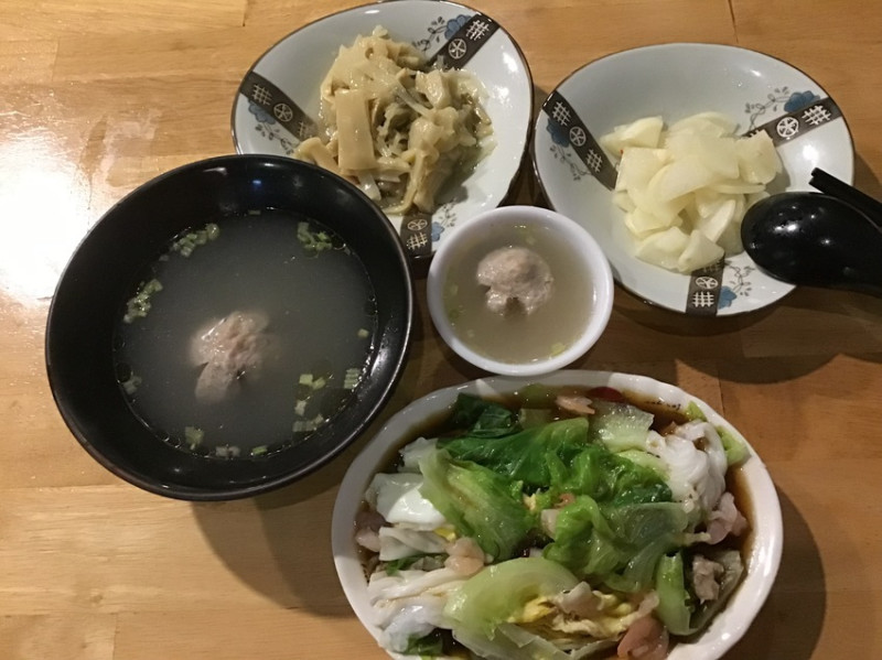 內壢溫馨小吃[熊熊來麵館] 以客為尊、親切、熱誠、有回家的感覺