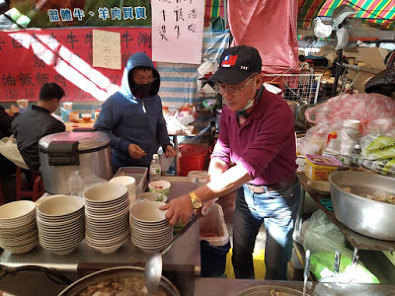 【台中美食】【太原跳蚤市場美食】台灣牛哥溫體牛：涮牛肉一等一
