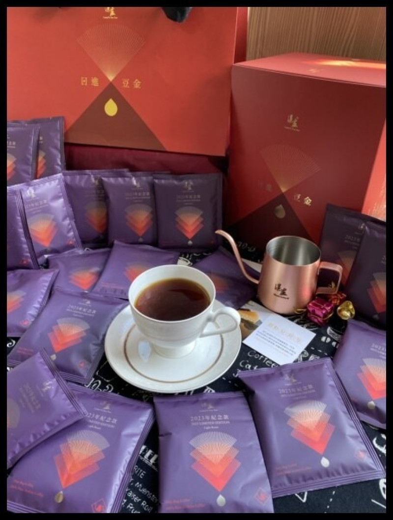 【年節禮盒推薦/新年送禮推薦】【2023湛盧咖啡-年年好韻禮盒組】全新上市！ 融合精品咖啡與茶的中西風情 新年用咖啡禮盒讓送禮心意更有新意 一起迎#好運！