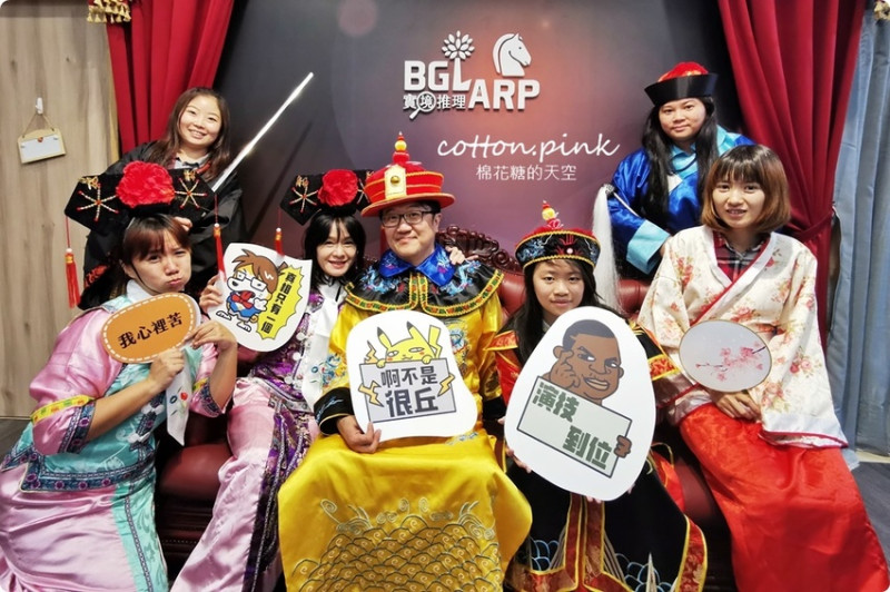 台中首創LARP實境推理館！天黑請閉眼升級變裝版就在一中街～還有密室脫逃超刺激 - 棉花糖的天空