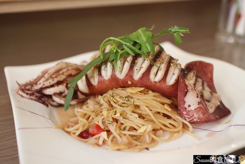 Annies House義式風味餐廳臨近美術館綠園道，主廚私房菜、開胃菜、披薩、義大利麵、義式燉飯選擇多樣化，食材講究、餐點現點現作，用餐不收服務費