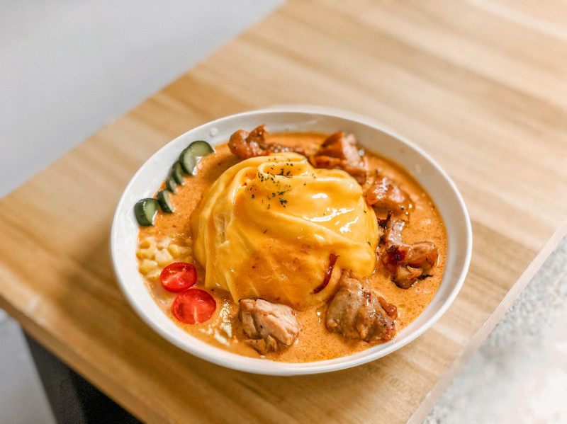 【浿淇朵*好食】歐姆蛋俱樂部Omuriceclub，內湖夢幻歐姆蛋，自由搭配主餐及醬汁，美味又家常的歐姆蛋料理。台北/港墘站。