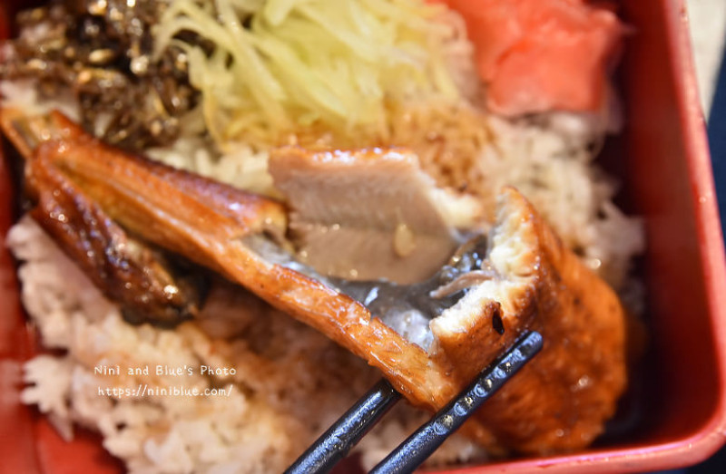 【台中豐原】豐源飯店 陪豐原人走過半個世紀的老日式料理，獨家銷魂鰻魚飯筷子一夾就斷。食尚玩家豐原美食推薦 Nini and Blue 玩樂食記