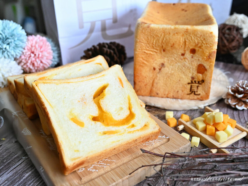 一覺吐司新口味再一發！起司四重奏生吐司，一次吃到四種起司，起司控必吃，一週只賣這兩天～