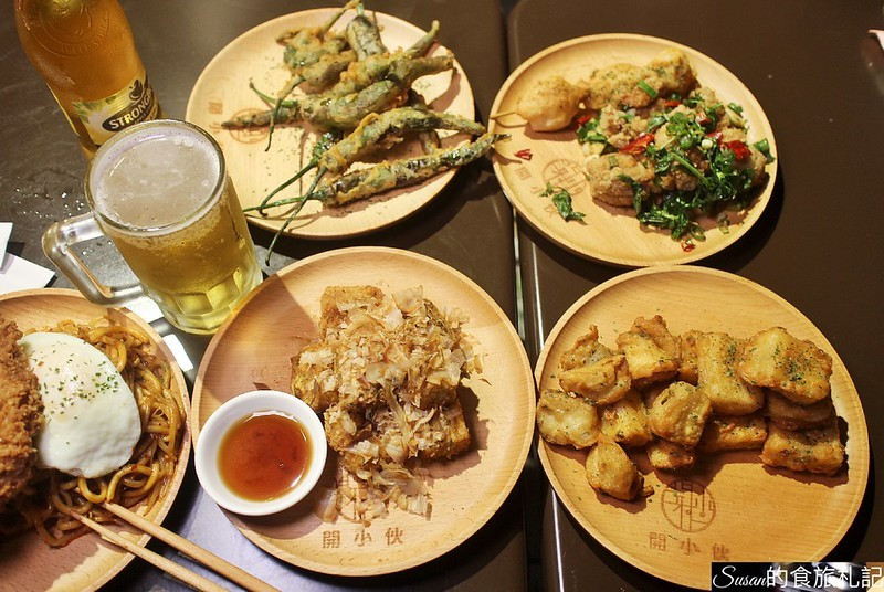 台北宵夜|開小伙 宵夜．炸雞．鐵板麵讓小吃不只是小吃，炸雞配鐵板麵也是超麻吉 寧夏夜市美食