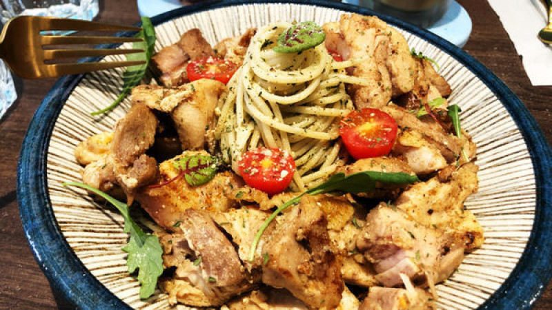 【台中一中】RARE芮珥舒肥料理|CP值超高的法式舒肥義大利麵，一中排隊美食，特調夢幻粉紅醬