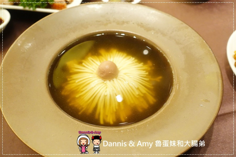 《台北東區港式飲茶推薦》華漾大飯店-中崙店 手推點心車。選擇多口味道地︱捷運忠孝復興站美食（影片）