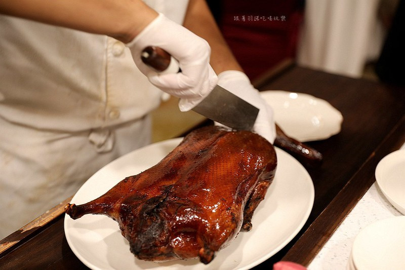 【台北烤鴨】九華樓廣式皮鴨｜華泰王子大飯店粵菜餐廳，高CP值超夯跳跳糖烤鴨4人分享餐