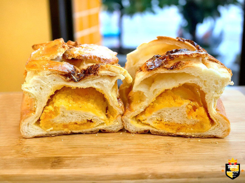 台南麵包店／無化學添加天然烘培／72小時自然發酵／每日限量賣完為止／嚴選高品質原物料／不用益麵劑改良劑／價格親民CP值高