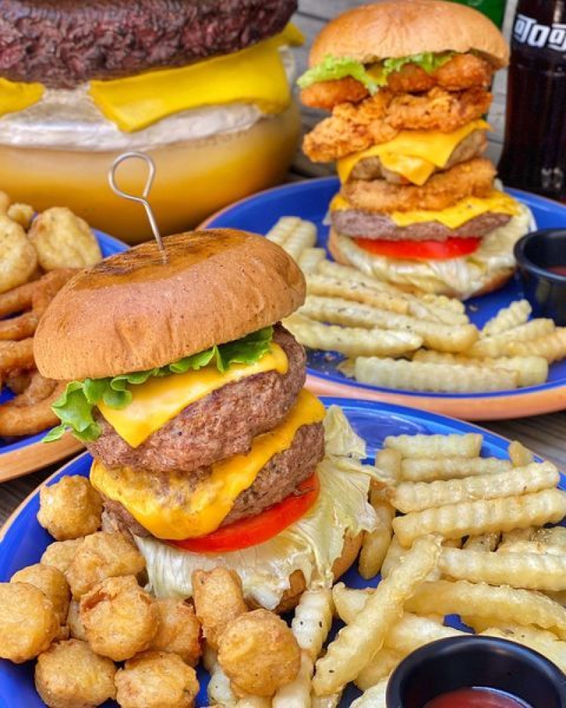 【Lettuce雷特斯】東海平價學生浮誇漢堡