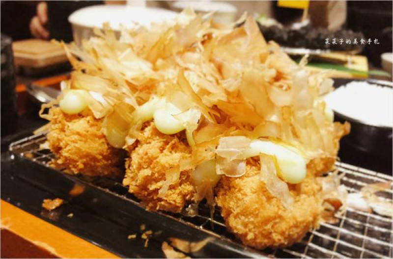 [台北中山]品田牧場-南京東店|黃金章魚燒豬排、頂級鹿兒島黑鑽豬排|日式創意豬排料理、價格合理服務啵棒