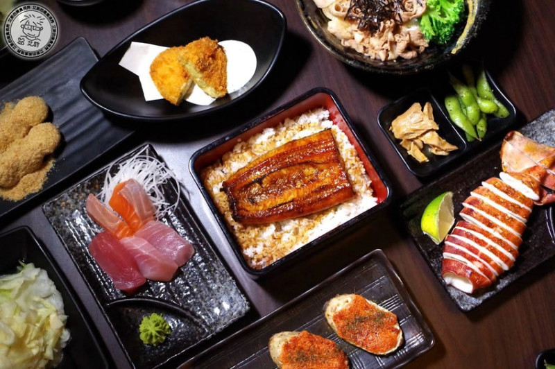 【 鰻魚飯 ．丼飯】樂華夜市附近竟然也有CP值頗高的鰻魚飯．味噌湯和綠茶都可以喝到飽喔！川鰻屋