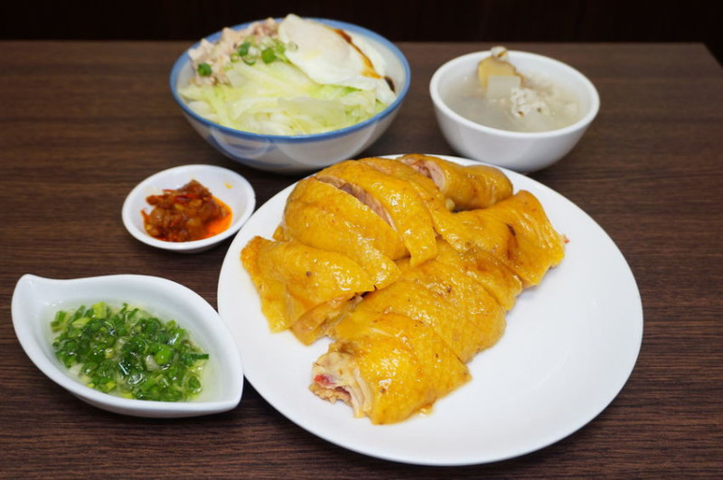 [板橋雞肉便當] 春枝雞肉本舖- 超強雞肉飯 x燒雞切盤/ 環狀線美食推薦/ 板橋美食推薦/ 板橋便當