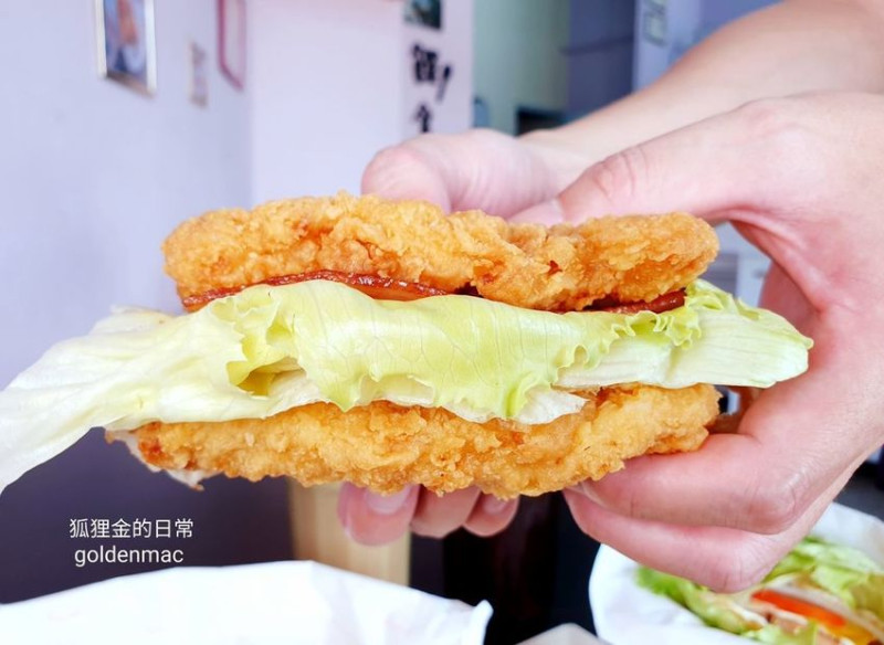 台中美食 │ 喜饌晨食 沒有麵包的漢堡 大里人口袋名單中的人氣早餐店 三十多種風味酥皮蛋餅太誘人