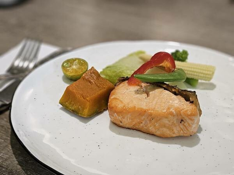 (胖樺食記)永康街推薦法式料理「布查花園法式料理 金華」/東門站美食/商業午餐完整菜單/煎鮭魚德國豬腳