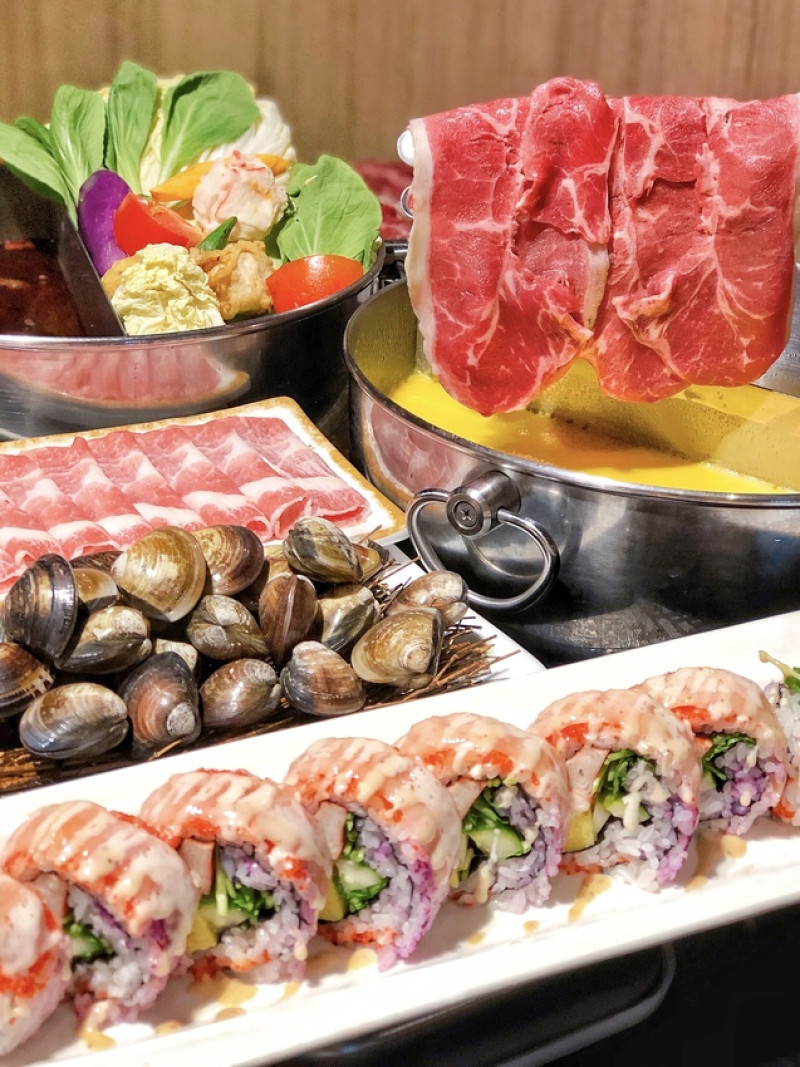 《桃園*頂鮮海鮮鍋物》精緻火鍋!約會聚餐的好選擇~火鍋、龍蝦、和牛、丼飯、壽司、日式刺身通通都有，一次滿足你~! (附頂鮮海鮮鍋物菜單)