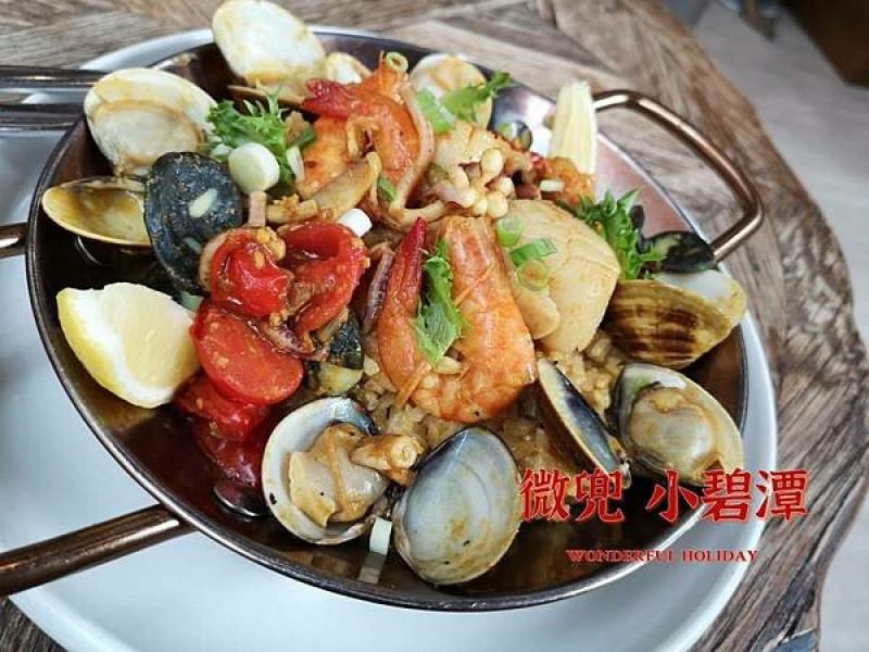 新店京站美食【微兜小碧潭店】法式優雅的姐妹新年美食聚會/新店美食