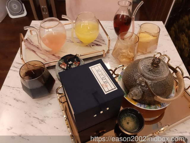 新莊電動按摩椅下午茶，放鬆舒壓的好地方。月憩·睡眠咖啡館Coffee Nap。放鬆後，來個悠閒的午茶約會