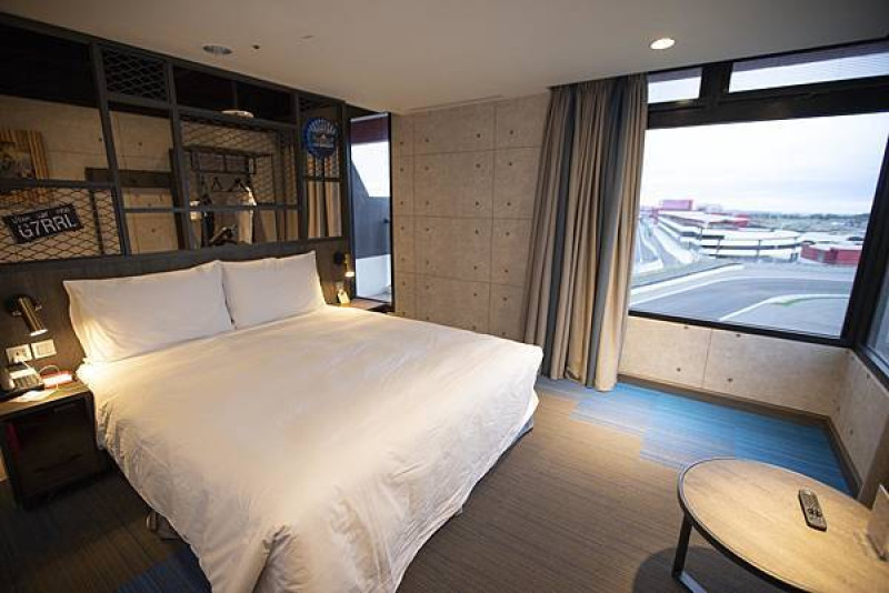 在音浪聲中起床的另一種浪漫 - 台中麗寶T11.T12賽車主題旅店